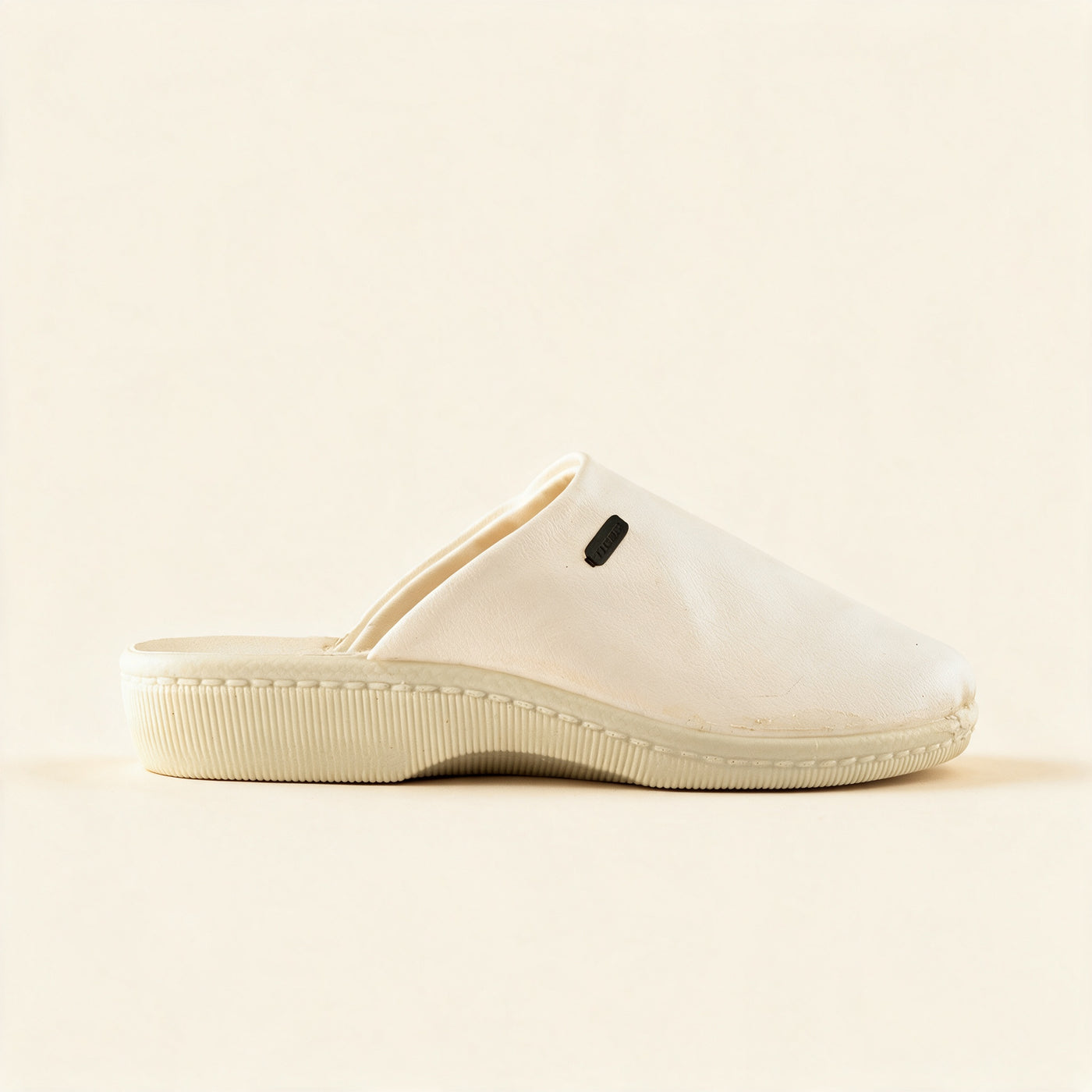 4212 — Men's closed-toe mule, Beige