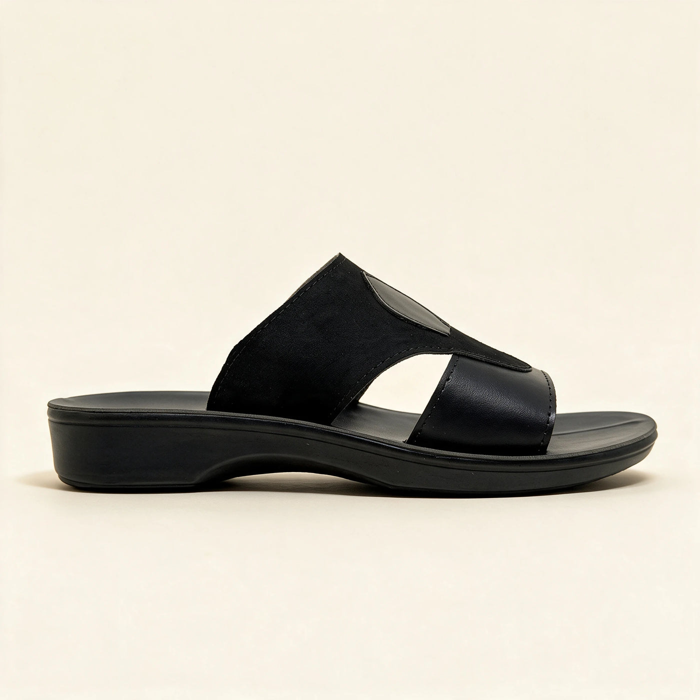 8105 — Signature sandal, N. Black
