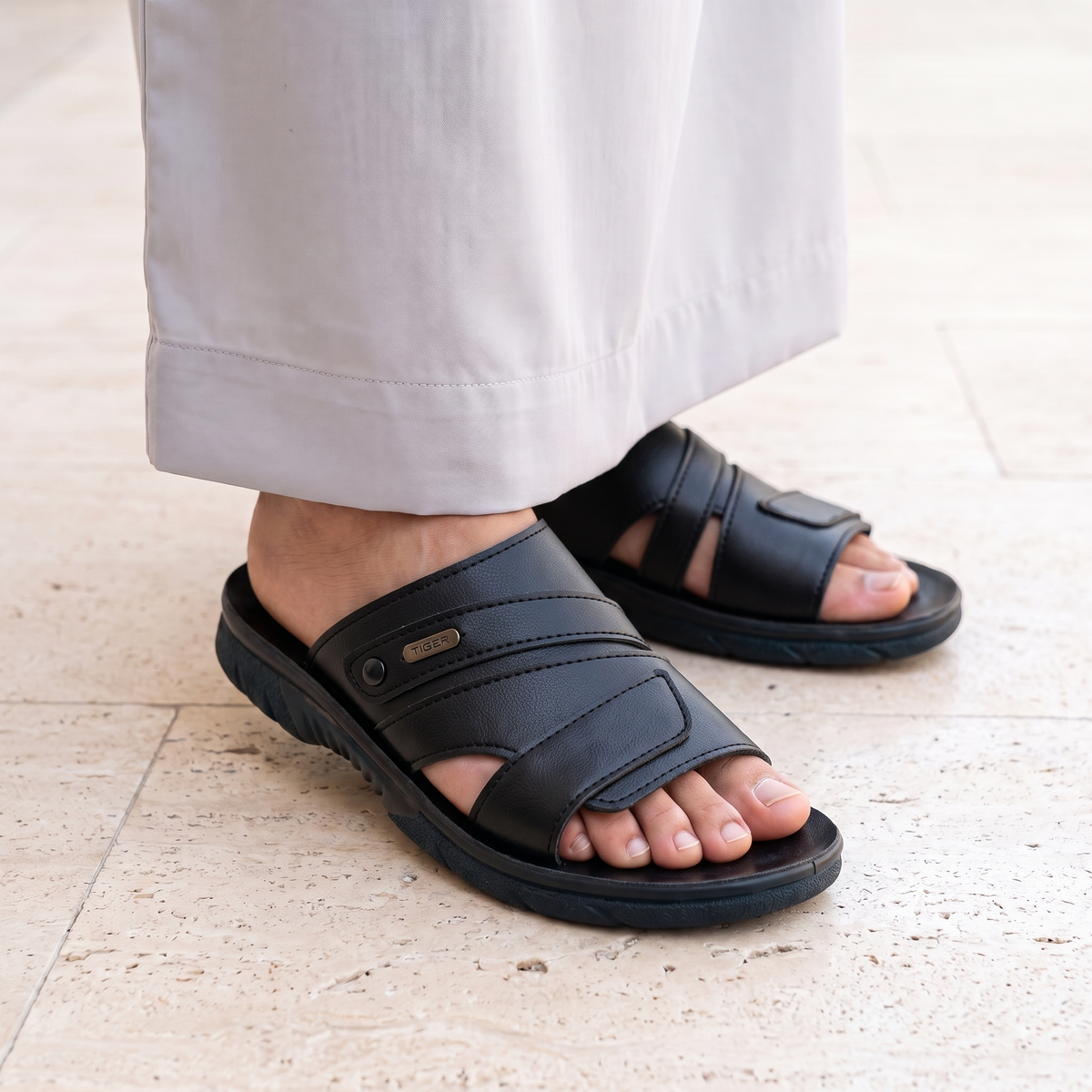 5522 Italian — Men's cross-strap slide, Black – view 2