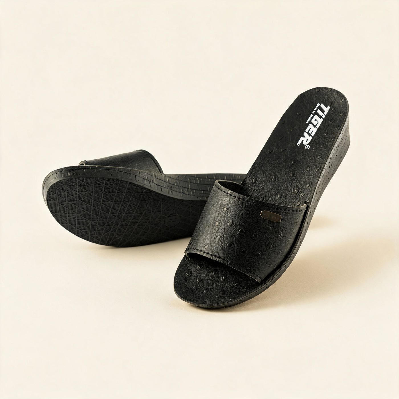 3000 — Ladies' wedge slide, Black