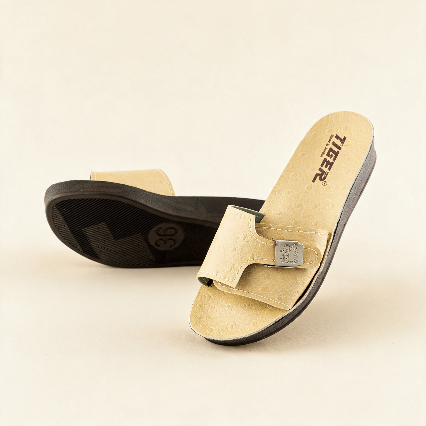 3142 — Ladies' wedge buckle slide, Beige