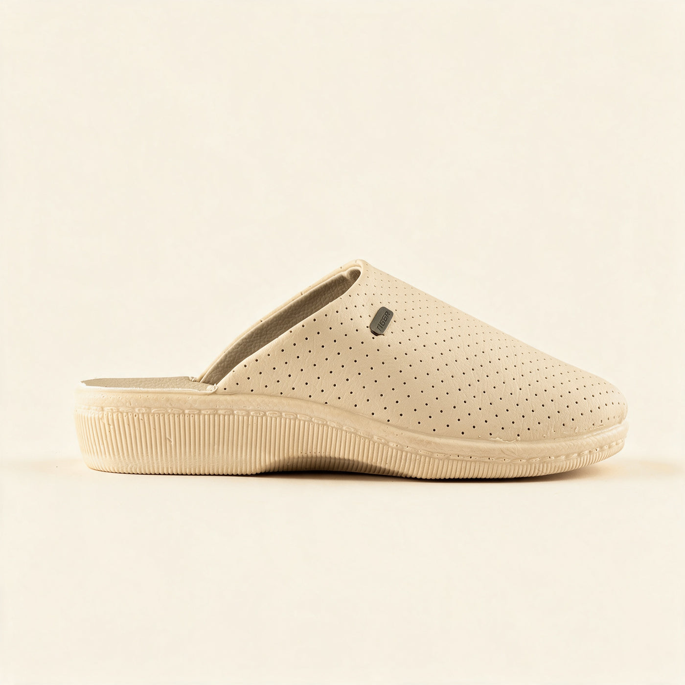 4212 — Men's closed-toe mule, Cream