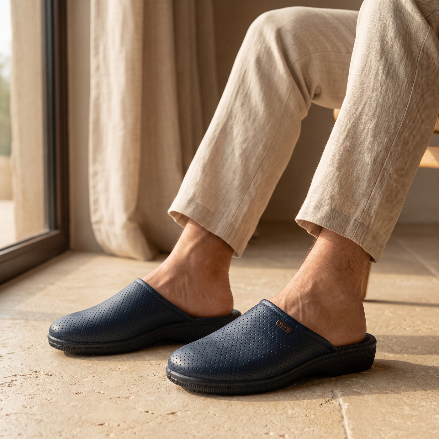 4212 — Men's closed-toe mule, Navy &ndash; view 3