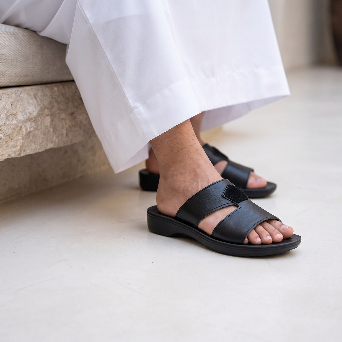 9104 — Men's Shield H-strap slide, Black &ndash; view 2