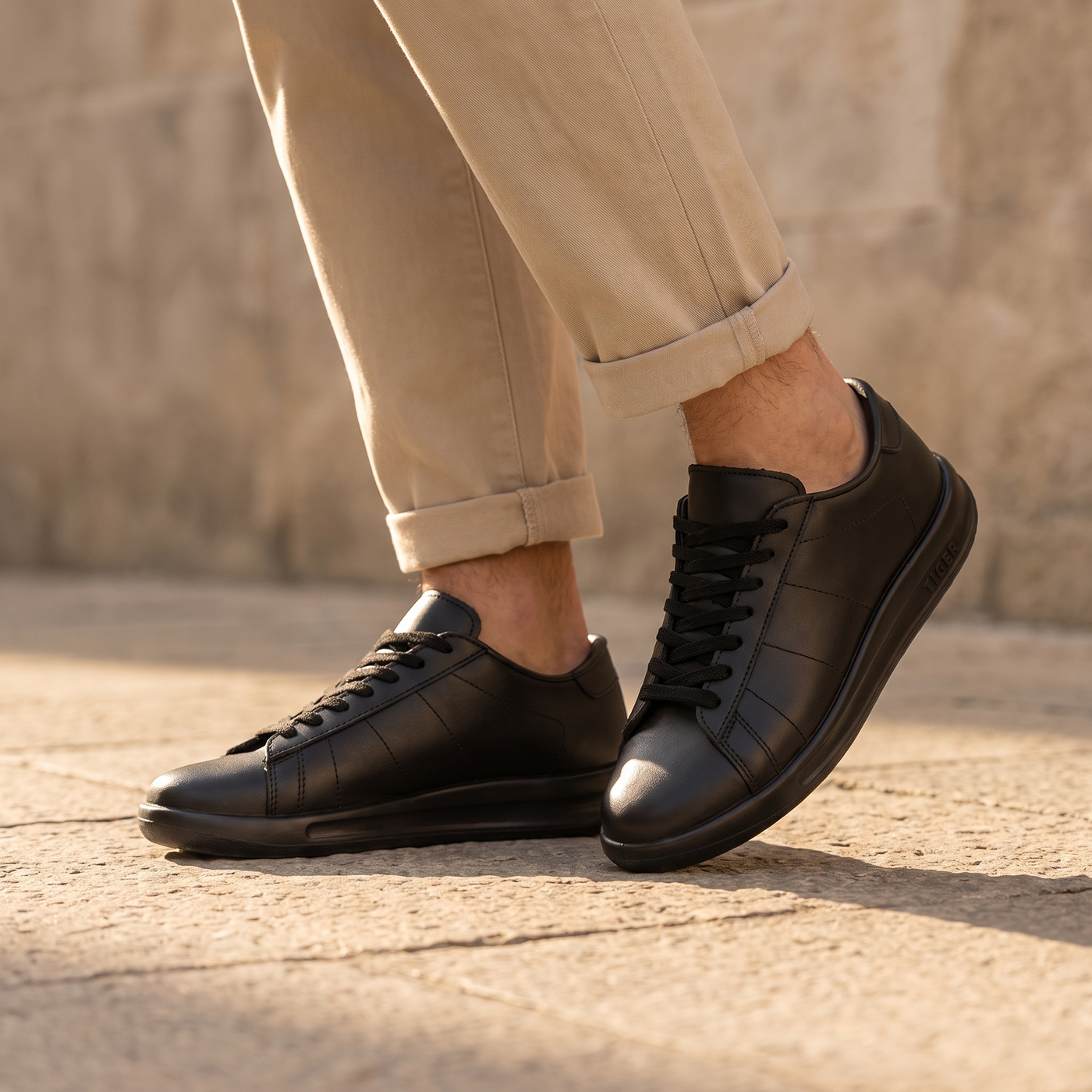 701 — Lace-up sneaker, Black &ndash; view 2